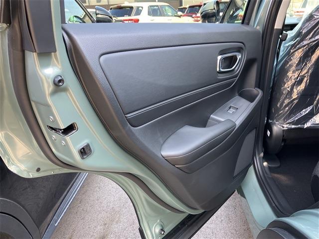 ホンダ ヴェゼル １．５ Ｅ：ＨＥＶ Ｘ R6年 (東海) 99