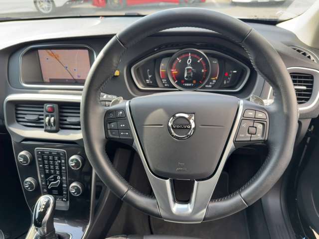 ボルボ Ｖ４０ Ｄ４ モメンタム ディーゼルターボ H30年 (東北) 99
