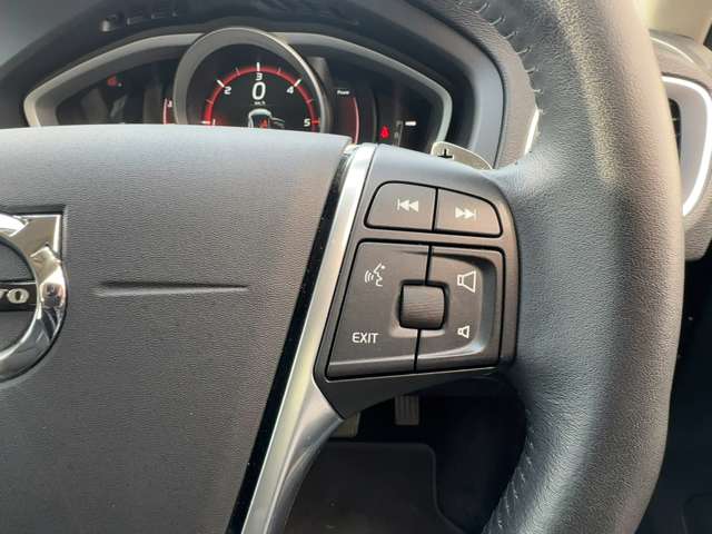 ボルボ Ｖ４０ Ｄ４ モメンタム ディーゼルターボ H30年 (東北) 99