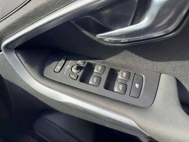 ボルボ Ｖ４０ Ｄ４ モメンタム ディーゼルターボ H30年 (東北) 99