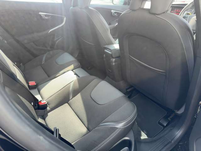 ボルボ Ｖ４０ Ｄ４ モメンタム ディーゼルターボ H30年 (東北) 99