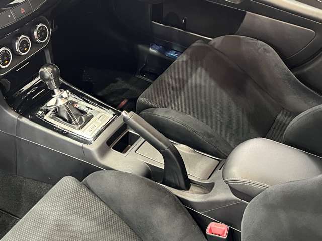 三菱 ランサー ２．０ ＧＳＲ Ｘ ４ＷＤ H27年 (関東) 99