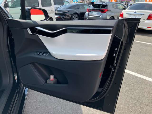 テスラ モデルＸ ９０Ｄ エンハンストオートパイロット H29年 (東海) 99