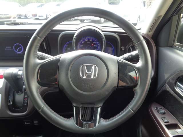 ホンダ Ｎ−ＯＮＥ ６６０ プレミアム Ｌパッケージ H26年 (中国) 99