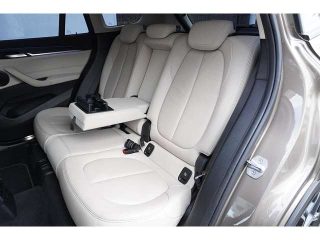 ＢＭＷ Ｘ１ Ｘドライブ １８Ｄ Ｘライン ４ＷＤ R2年 (近畿) 99