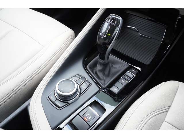 ＢＭＷ Ｘ１ Ｘドライブ １８Ｄ Ｘライン ４ＷＤ R2年 (近畿) 99