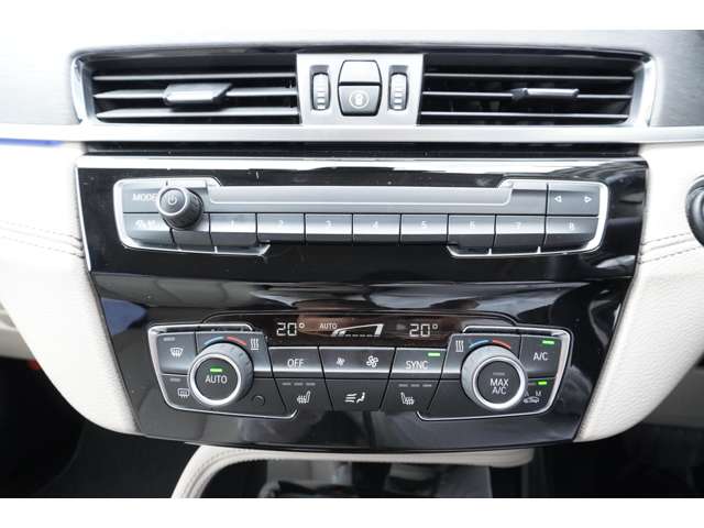 ＢＭＷ Ｘ１ Ｘドライブ １８Ｄ Ｘライン ４ＷＤ R2年 (近畿) 99