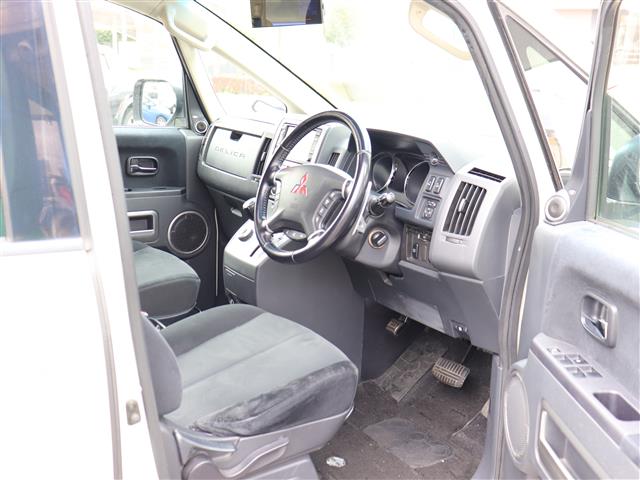 三菱 デリカ　Ｄ：５ ２．４ Ｇ プレミアム ４ＷＤ H20年 (関東) 99