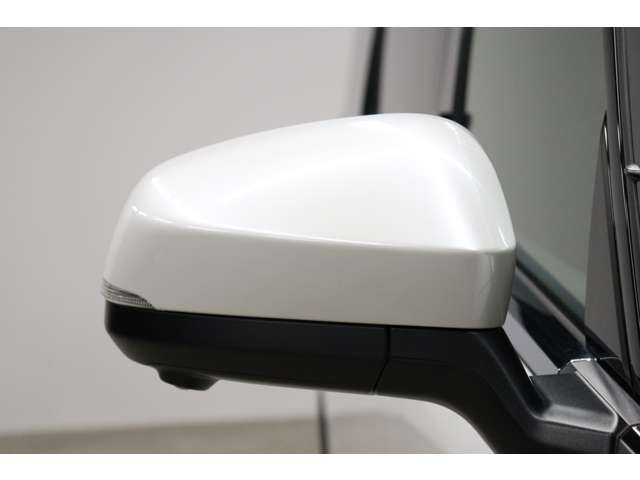 トヨタ アルファード　ハイブリッド ハイブリッド ２．５ Ｘ Ｅ－ＦＯＵＲ ４ＷＤ R7年 (東海) 99