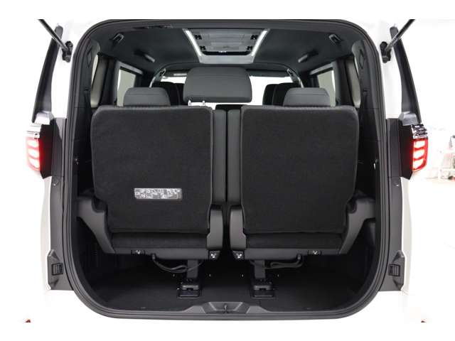 トヨタ アルファード　ハイブリッド ハイブリッド ２．５ Ｘ Ｅ－ＦＯＵＲ ４ＷＤ R7年 (東海) 99