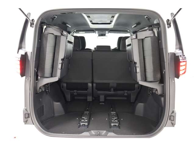 トヨタ アルファード　ハイブリッド ハイブリッド ２．５ Ｘ Ｅ－ＦＯＵＲ ４ＷＤ R7年 (東海) 99