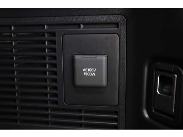 トヨタ アルファード　ハイブリッド ハイブリッド ２．５ Ｘ Ｅ－ＦＯＵＲ ４ＷＤ R7年 (東海) 99