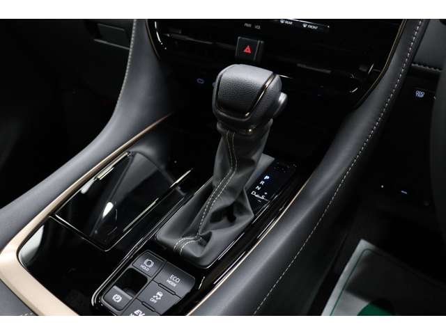 トヨタ アルファード　ハイブリッド ハイブリッド ２．５ Ｘ Ｅ－ＦＯＵＲ ４ＷＤ R7年 (東海) 99