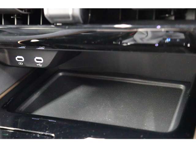 トヨタ アルファード　ハイブリッド ハイブリッド ２．５ Ｘ Ｅ－ＦＯＵＲ ４ＷＤ R7年 (東海) 99