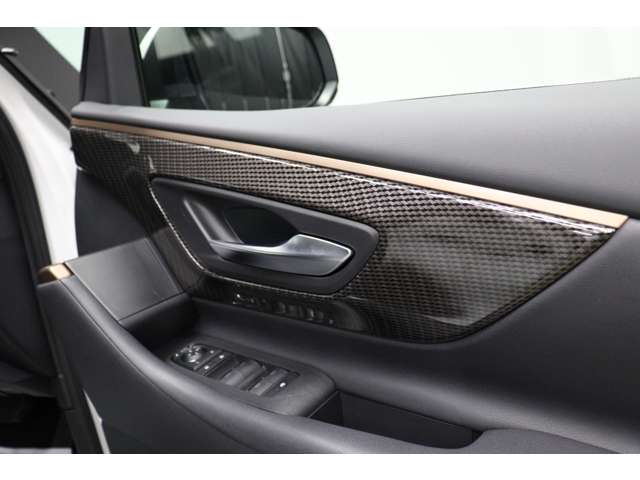 トヨタ アルファード　ハイブリッド ハイブリッド ２．５ Ｘ Ｅ－ＦＯＵＲ ４ＷＤ R7年 (東海) 99