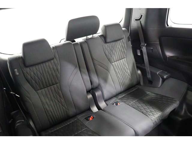 トヨタ アルファード　ハイブリッド ハイブリッド ２．５ Ｘ Ｅ－ＦＯＵＲ ４ＷＤ R7年 (東海) 99