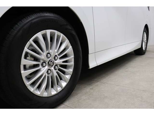 トヨタ アルファード　ハイブリッド ハイブリッド ２．５ Ｘ Ｅ－ＦＯＵＲ ４ＷＤ R7年 (東海) 99