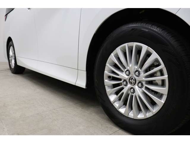 トヨタ アルファード　ハイブリッド ハイブリッド ２．５ Ｘ Ｅ－ＦＯＵＲ ４ＷＤ R7年 (東海) 99