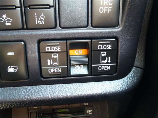 トヨタ ノア １．８ ハイブリッド ＳＩ ＷＸＢＩＩ R2年 (東北) 99