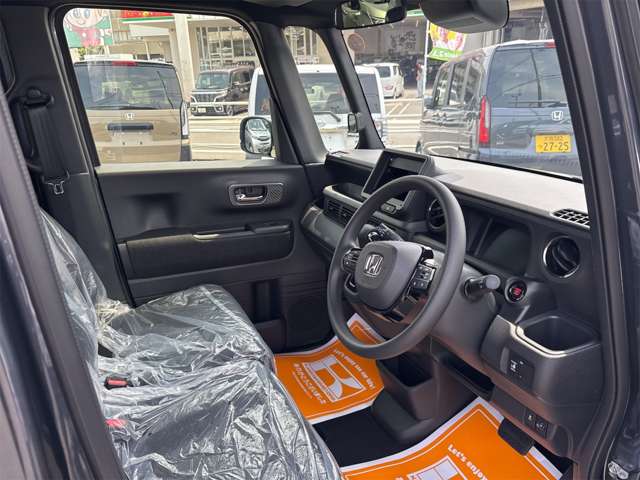 ホンダ Ｎ　ＢＯＸ カスタム ６６０ R7年 (近畿) 99