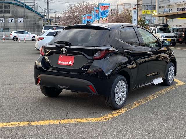 トヨタ ヤリス １．５ ハイブリッド Ｘ Ｅ－ＦＯＵＲ ４ＷＤ R7年 (東北) 99