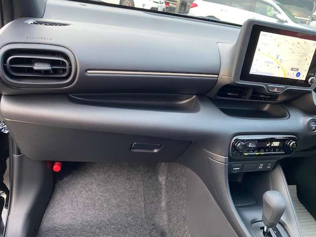 トヨタ ヤリス １．５ ハイブリッド Ｘ Ｅ－ＦＯＵＲ ４ＷＤ R7年 (東北) 99