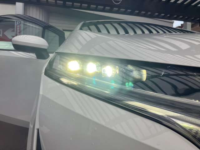 日産 ノートオーラ １．２ Ｇ ＦＯＵＲ ４ＷＤ R4年 (東北) 99