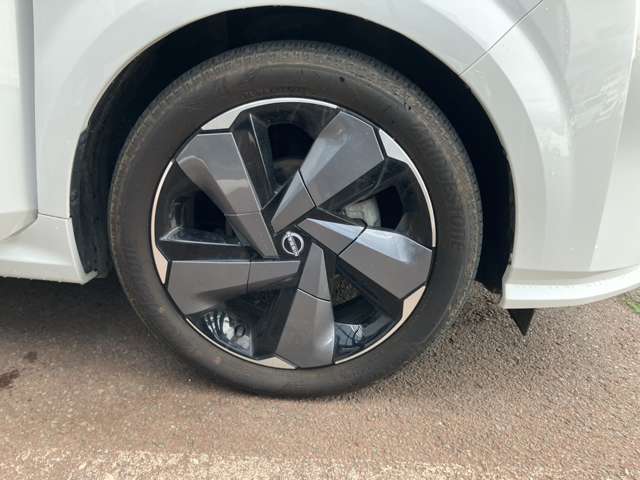 日産 ノートオーラ １．２ Ｇ ＦＯＵＲ ４ＷＤ R4年 (東北) 99