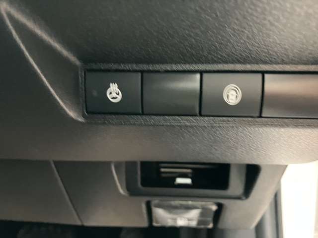 日産 ノートオーラ １．２ Ｇ ＦＯＵＲ ４ＷＤ R4年 (東北) 99