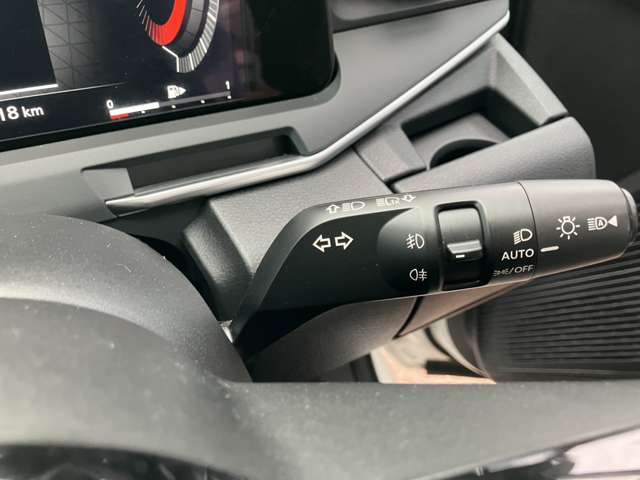 日産 ノートオーラ １．２ Ｇ ＦＯＵＲ ４ＷＤ R4年 (東北) 99