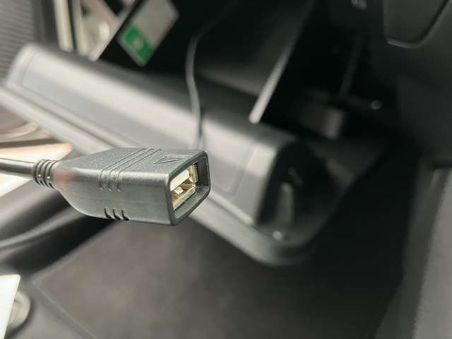 日産 ノートオーラ １．２ Ｇ ＦＯＵＲ ４ＷＤ R4年 (東北) 99