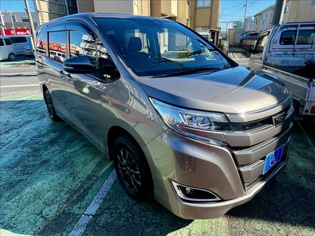 トヨタ ノア ２．０ Ｘ ウェルキャブ スロープタイプＩＩ サードシート付 H30年 (関東) 99