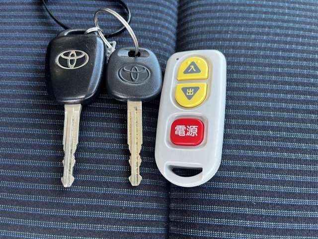 トヨタ ノア ２．０ Ｘ ウェルキャブ スロープタイプＩＩ サードシート付 H30年 (関東) 99