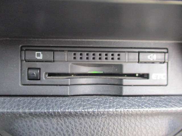 トヨタ ノア ２．０ ＳＩ H28年 (中国) 99