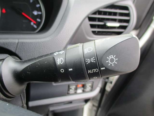 トヨタ ノア ２．０ ＳＩ H28年 (中国) 99