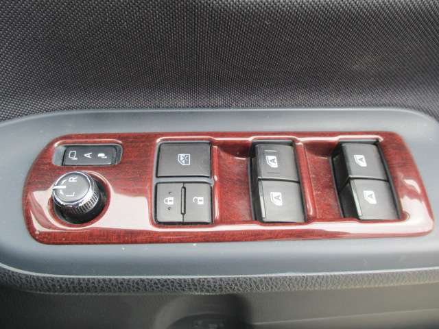 トヨタ ノア ２．０ ＳＩ H28年 (中国) 99