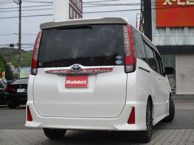 トヨタ ノア ２．０ ＳＩ H28年 (中国) 99