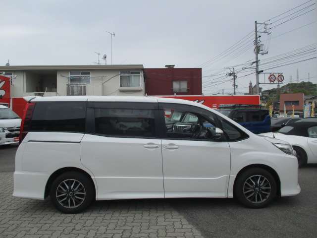 トヨタ ノア ２．０ ＳＩ H28年 (中国) 99