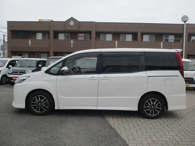 トヨタ ノア ２．０ ＳＩ H28年 (中国) 99