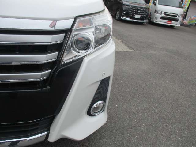 トヨタ ノア ２．０ ＳＩ H28年 (中国) 99