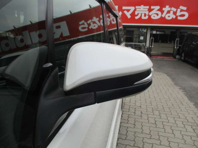 トヨタ ノア ２．０ ＳＩ H28年 (中国) 99