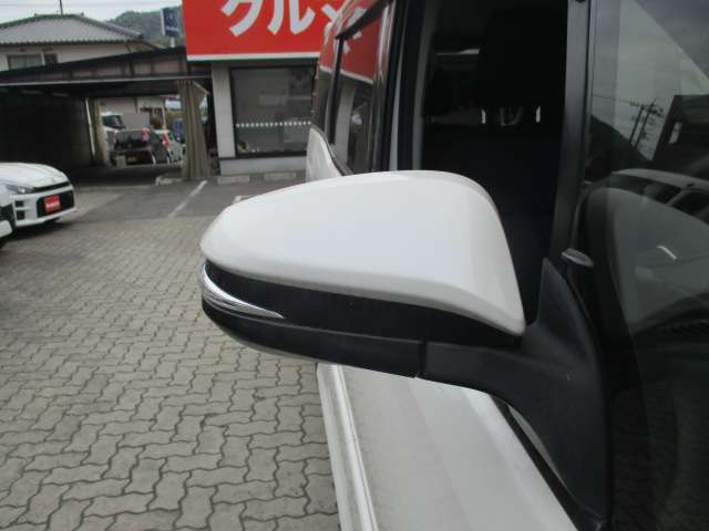 トヨタ ノア ２．０ ＳＩ H28年 (中国) 99