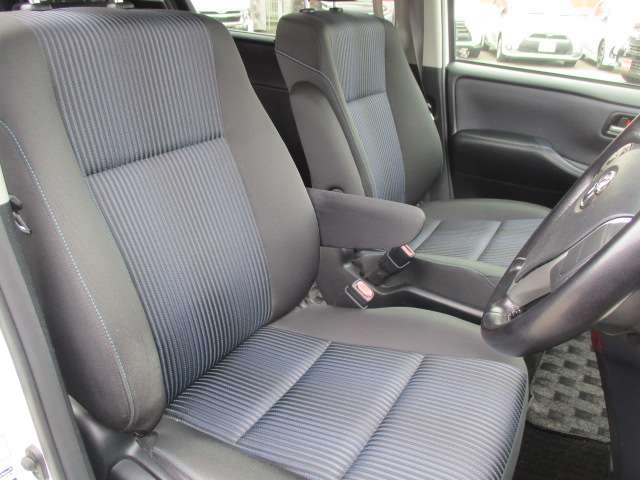 トヨタ ノア ２．０ ＳＩ H28年 (中国) 99