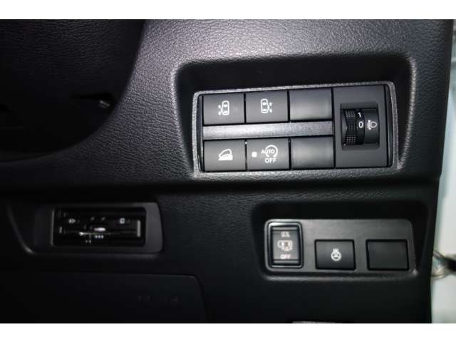 三菱 デリカ　ミニ ６６０ Ｔ プレミアム ４ＷＤ R5年 () 99