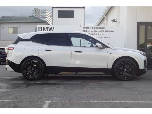 ＢＭＷ ｉＸ Ｍ６０ ４ＷＤ R6年 (近畿) 99