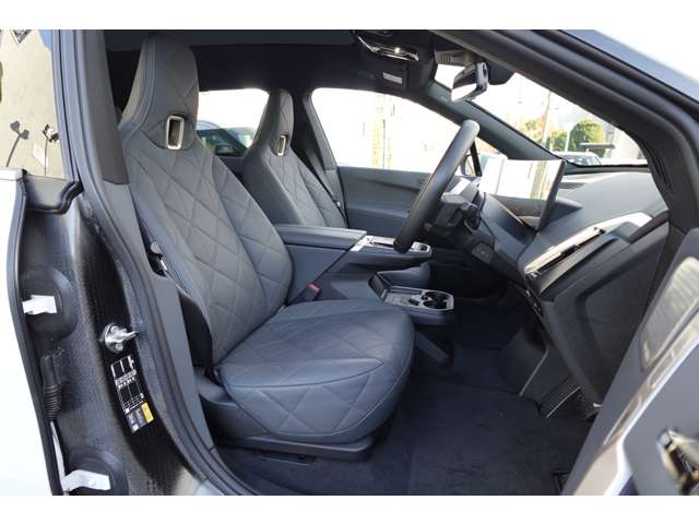 ＢＭＷ ｉＸ Ｍ６０ ４ＷＤ R6年 (近畿) 99