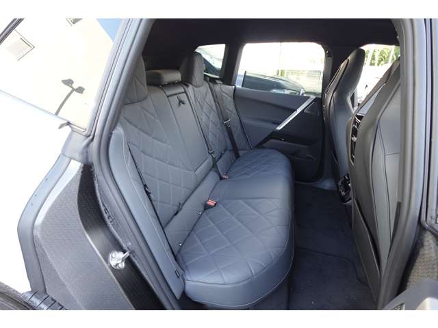 ＢＭＷ ｉＸ Ｍ６０ ４ＷＤ R6年 (近畿) 99