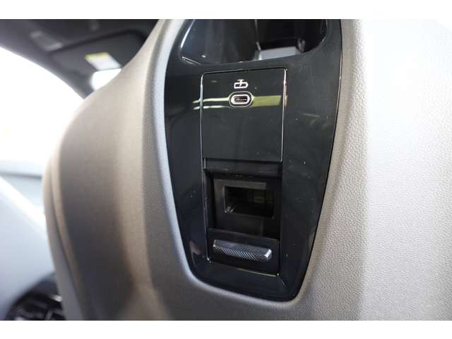 ＢＭＷ ｉＸ Ｍ６０ ４ＷＤ R6年 (近畿) 99