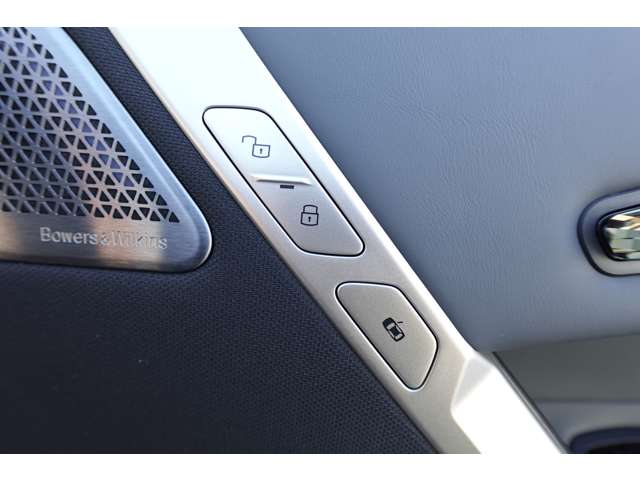 ＢＭＷ ｉＸ Ｍ６０ ４ＷＤ R6年 (近畿) 99