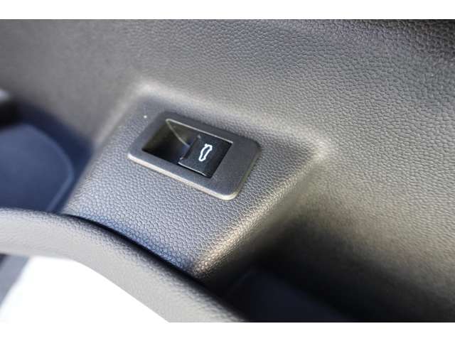 ＢＭＷ ｉＸ Ｍ６０ ４ＷＤ R6年 (近畿) 99